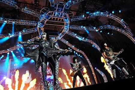 ＫＩＳＳ、２月来日決定！　デビュー４０周年　ももクロも特別参戦！ - ライブドアニュース
