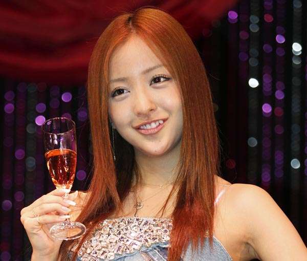 板野友美の