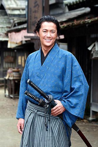 「ショック」「夢が一つ無くなった」「早退する」「おでんをこぼした」西島秀俊結婚に女性ファン悲鳴