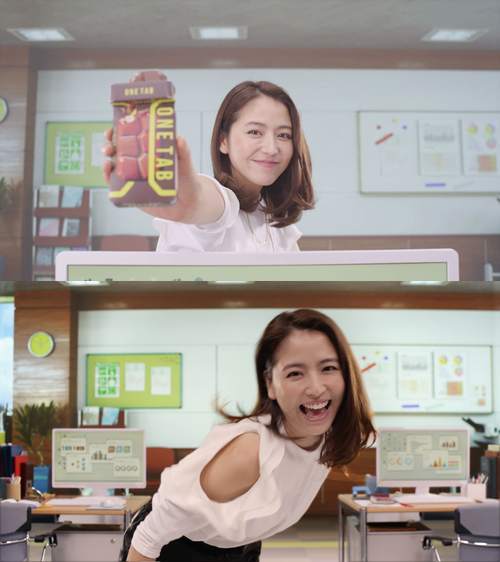 長澤まさみ、390個のチョコに埋まって登場!新CM発表で美脚披露