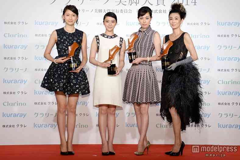 長澤まさみ、390個のチョコに埋まって登場!新CM発表で美脚披露