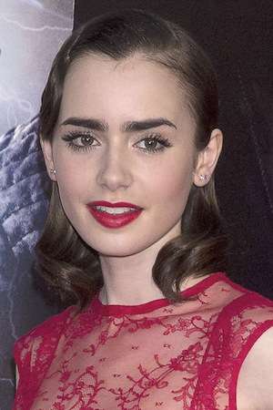 高橋愛の現在、メイク・髪型が別人のように変わってる…