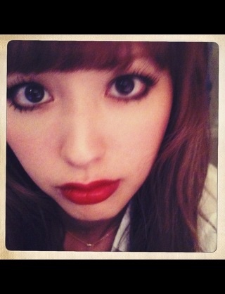 高橋愛の現在、メイク・髪型が別人のように変わってる…