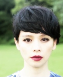 高橋愛の現在、メイク・髪型が別人のように変わってる…