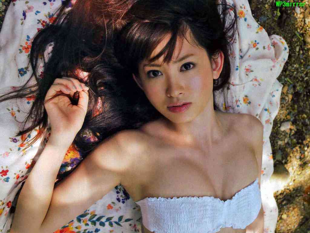 女子目線で「理想のバスト」を持つ女性芸能人トップ10