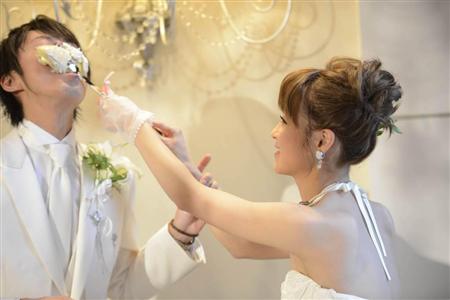 鈴木奈々、ドタバタ披露宴！幸せすぎて？結婚指輪忘れちゃった