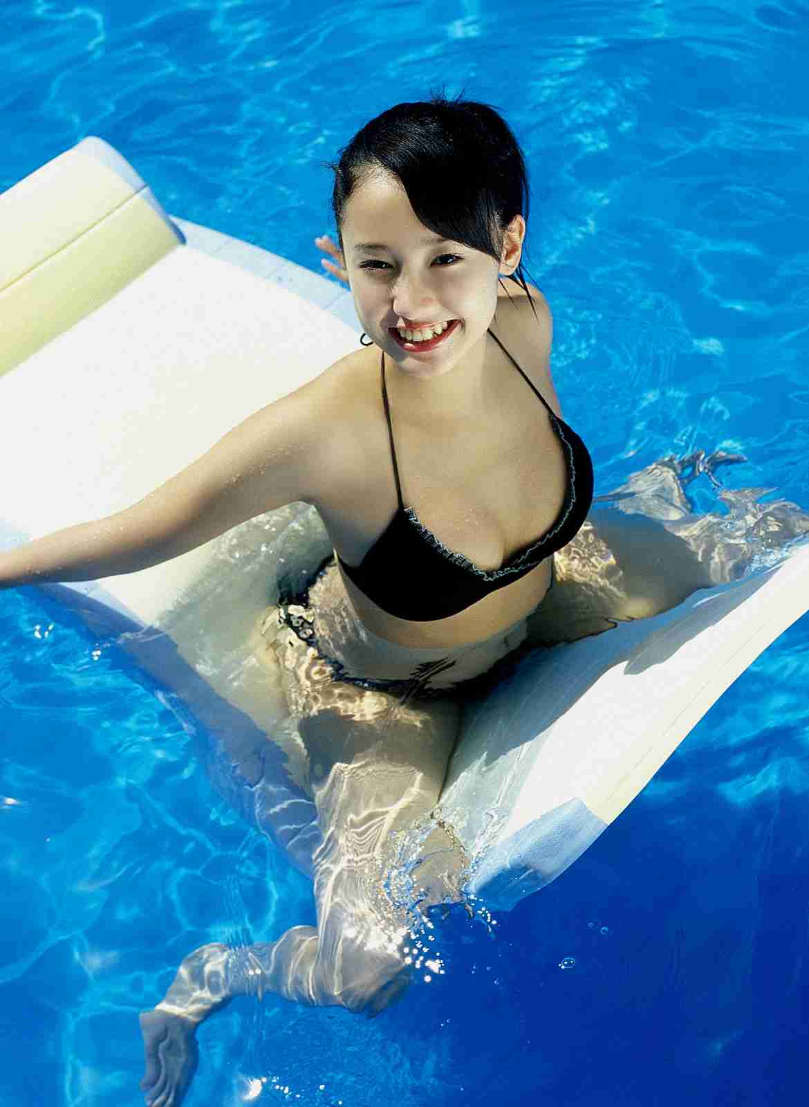 女子目線で「理想のバスト」を持つ女性芸能人トップ10