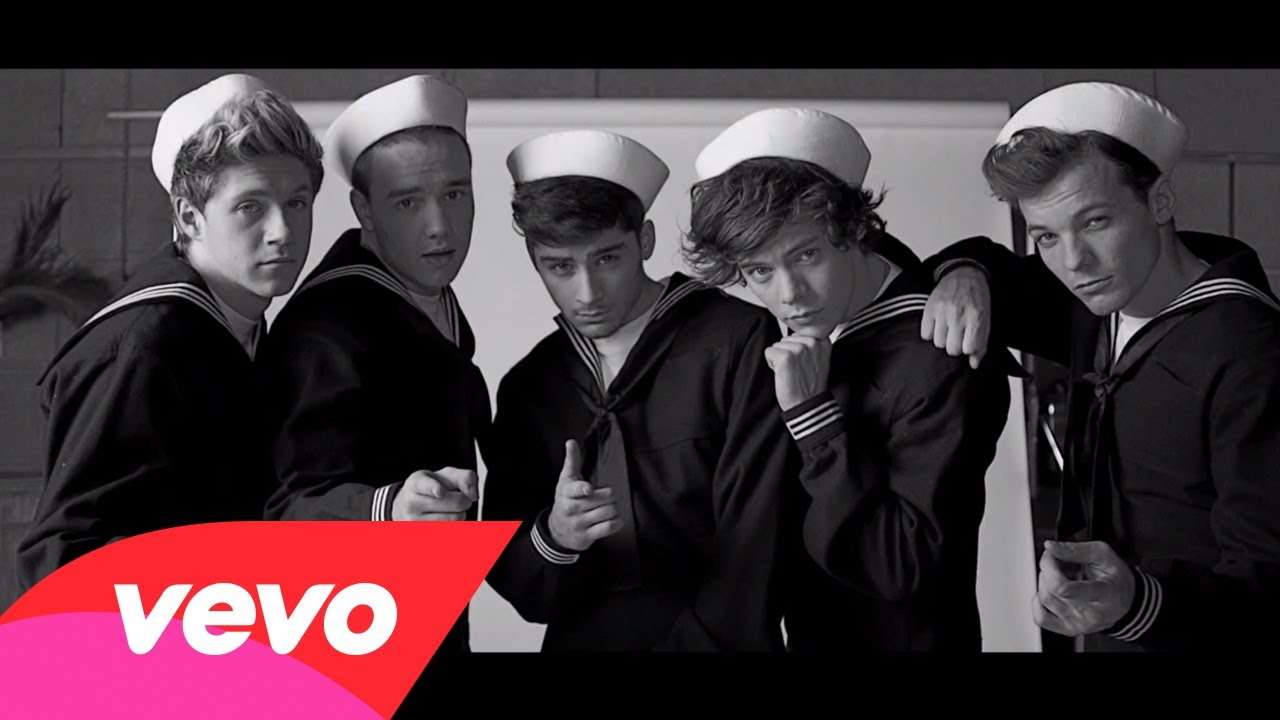 One Direction - Kiss You (Official) - YouTube