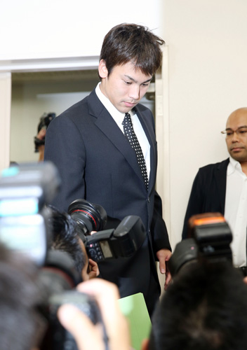 冨田が弁明会見　カメラ窃盗を否定 - 水泳ニュース : nikkansports.com