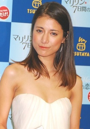 里田まい、マリエとの再会喜ぶ「実はニューヨークでも会ってたの～」