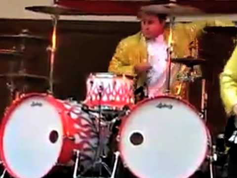 DRUMMER AT WRONG GIG- better view - YouTube
