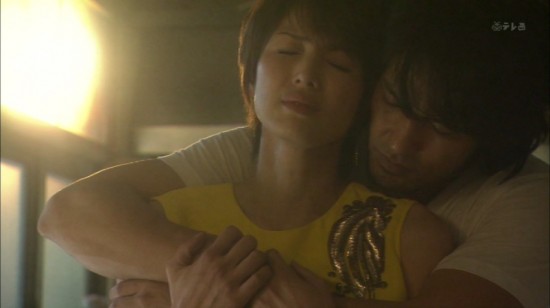 上戸彩 ドラマ 昼顔 の裏話を暴露 ラブシーンがすごく苦手 ガールズちゃんねる Girls Channel