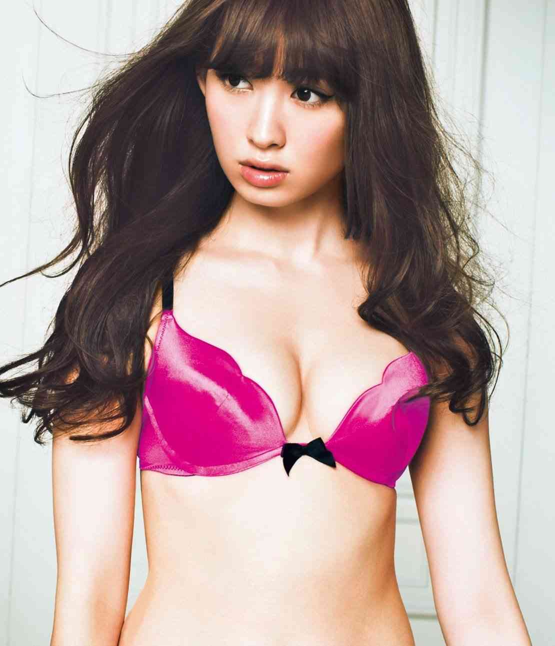 AKB48小嶋陽菜の美ボディを作る“灼熱トレーニング”とは…。