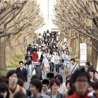 日刊ゲンダイ|昔と違って滞納したらアウト…「学生奨学金」取り立ての実態