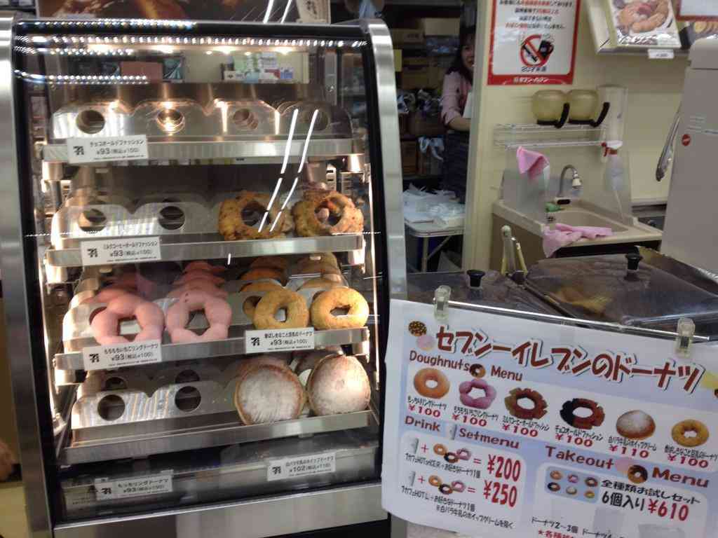 セブンイレブン、国内全店でドーナツ販売へ！コーヒーと相乗効果期待