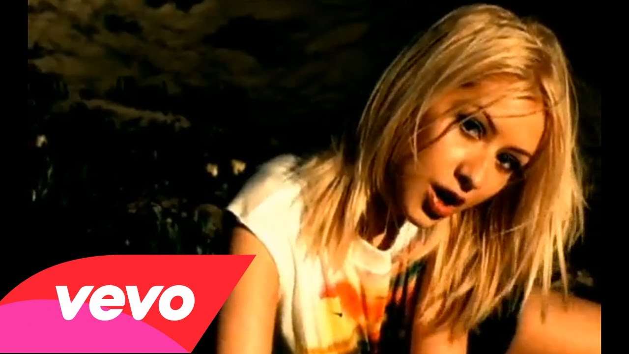 Christina Aguilera - Genie In A Bottle - YouTube