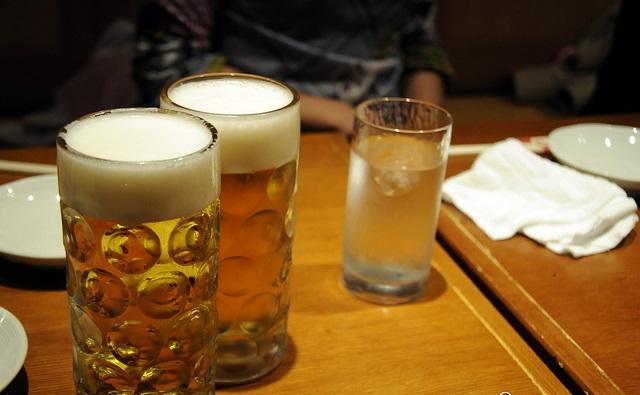 新社会人の6割「飲み会は仕事」