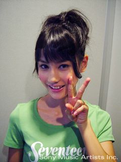 橋本愛のロングヘア姿に「かわいすぎ」と絶賛の声