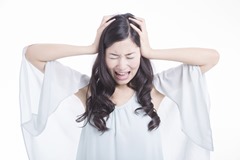 「いない方がマシ！」具合が悪い時にムカつく男性の8つの言動