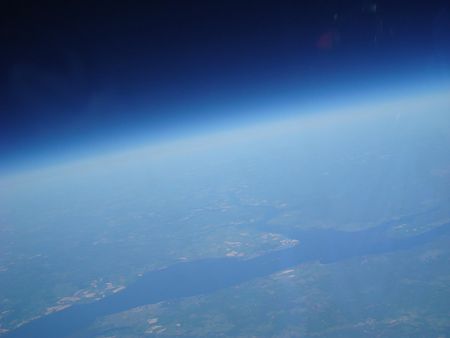 青い地球をロシアから HISが「成層圏の旅」販売へ
