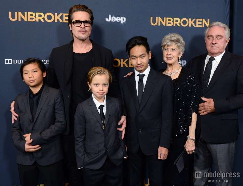 ブラッド・ピット、子連れでアンジー映画のプレミアに→娘・シャイロちゃん(8)の