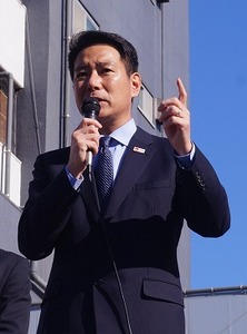 民主党の前原元代表が「もう一度チャンスをください！」と訴えた。さらに「アベノミクスは危険な道。安倍政権のせいで生活は厳しくなっている」と自民党を批判した。 : オレ的VIPPER速報＠2ch