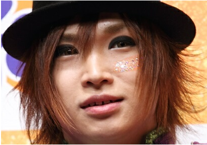  ゴールデンボンバーが生演奏を披露 クオリティの酷さに会場爆笑 