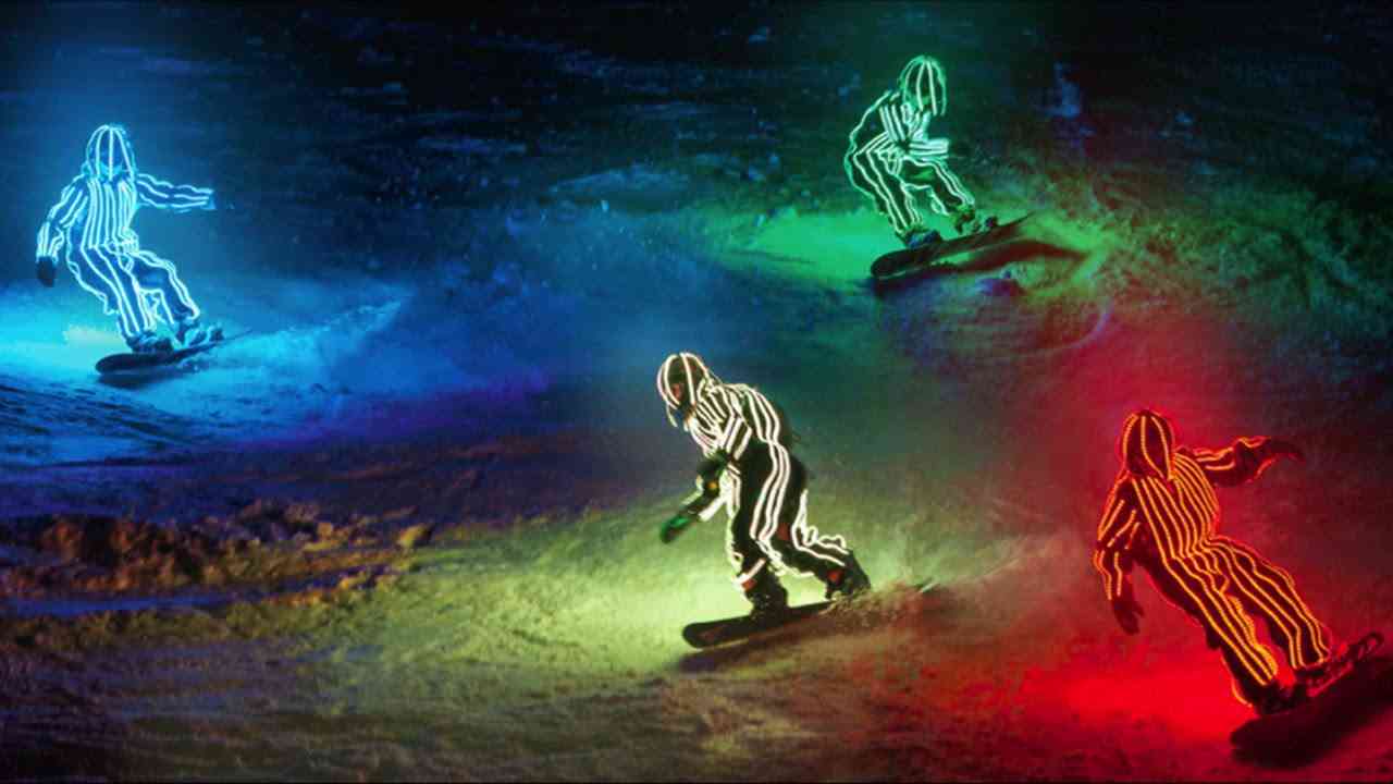Sony Xperia Z3 – Gliding Lights – TV Commercial - YouTube