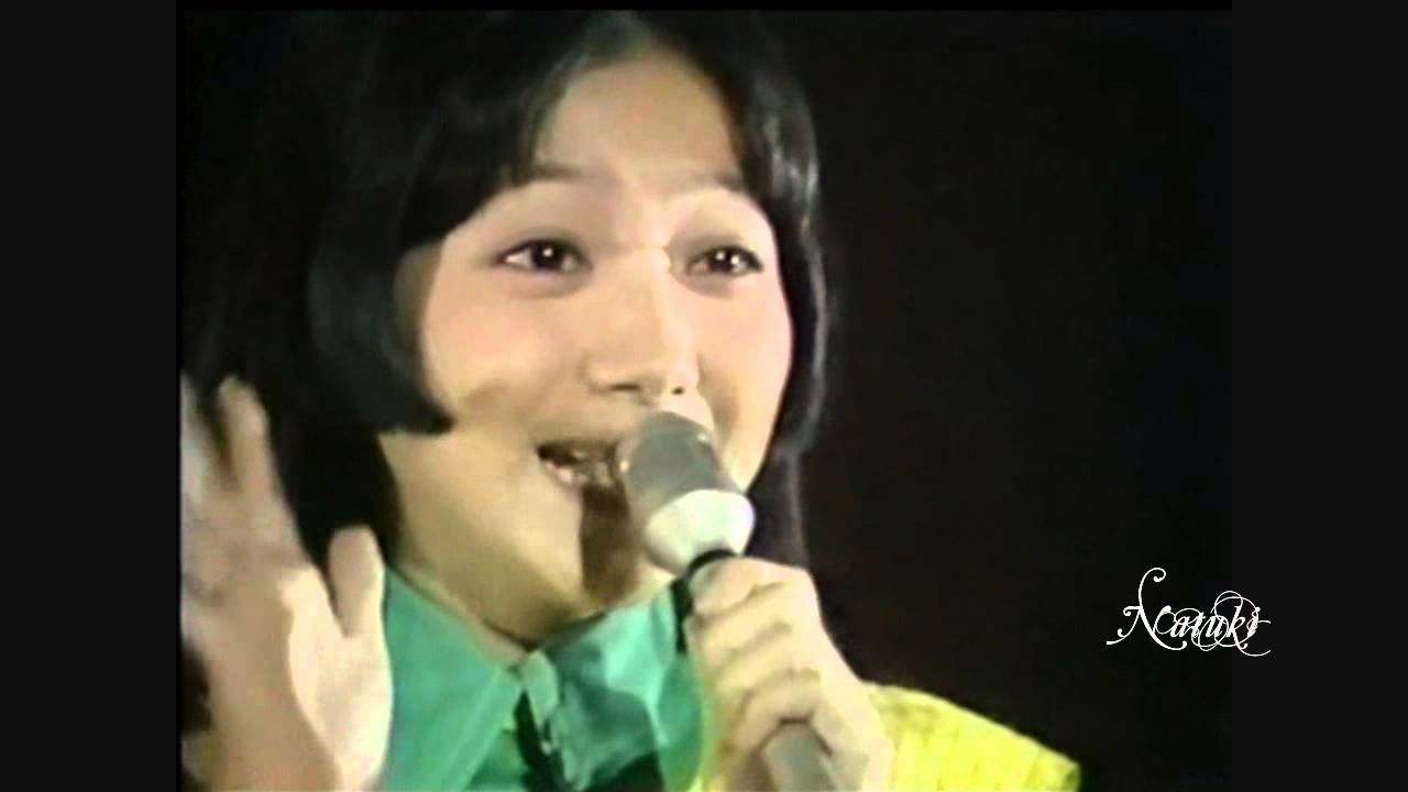 麻丘めぐみ　わたしの彼は左きき - YouTube