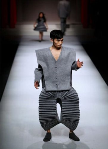 ダサいファッションを貼るトピ