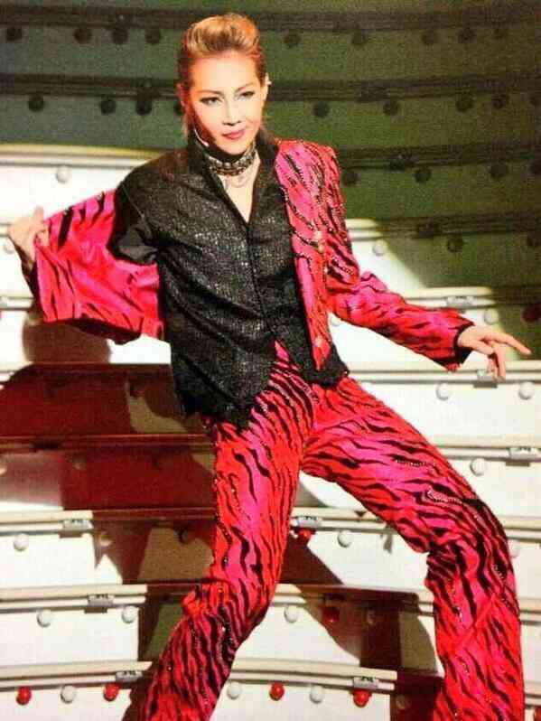 宝塚にハマって腐女子を卒業する女性続出「BL（ボーイズラブ）より百合（※女性同士の恋愛）です」