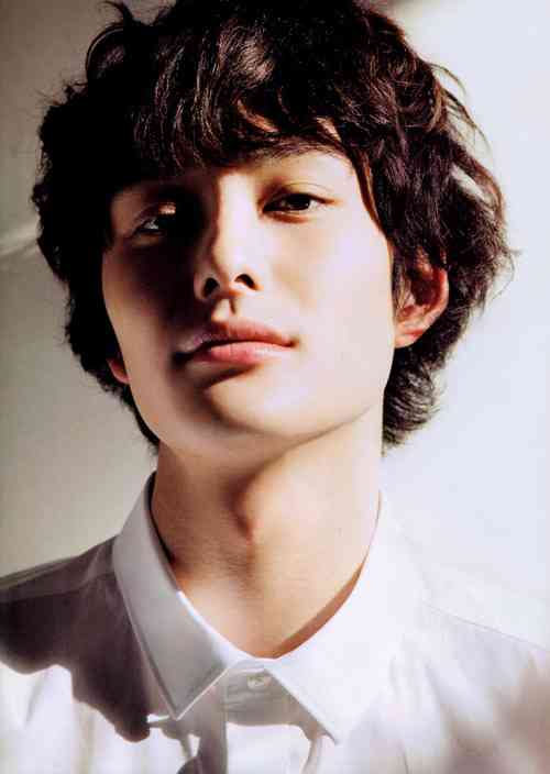 「なぜイケメン扱いなの？」と疑問に思う芸能人ランキング ガールズちゃんねる Girls Channel