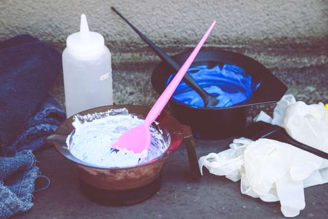 【画像】2015年はワキ毛をカラフルに染めるのが流行するらしい