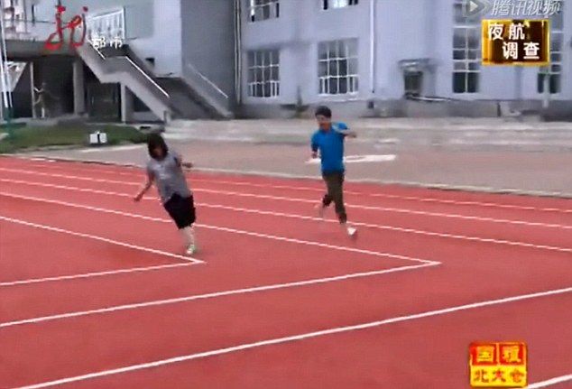 中国の陸上競技場「上層部が視察に来るから急いで陸上トラックの線を引かなきゃ！」→慌てすぎて直角に曲がるトラックを作る