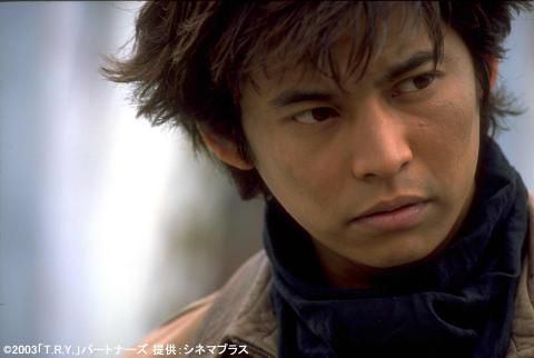 つり目の男性が好きな方！