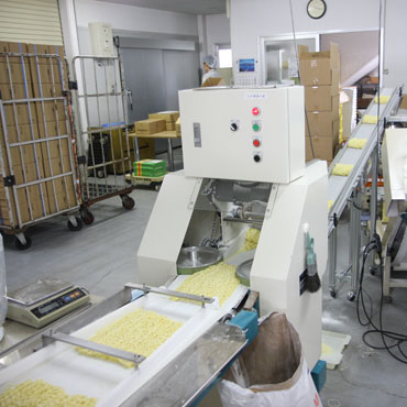まるか食品、本社工場で製造した「ペヤング」ブランドの主力商品を全面回収へ 