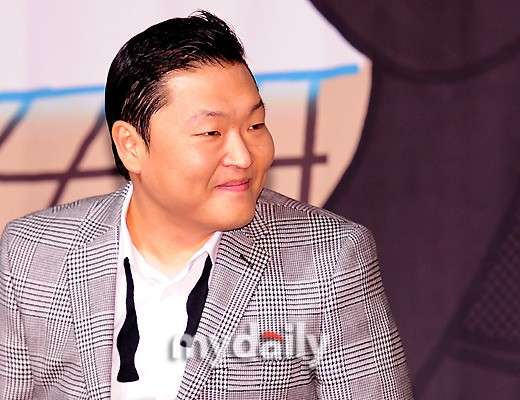 つり目の男性が好きな方！