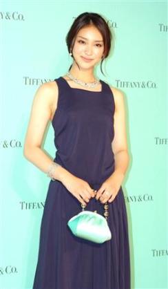 ドレスアップしてる有名人の画像を貼るトピ