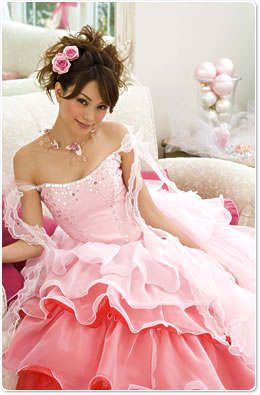 ドレスアップしてる有名人の画像を貼るトピ