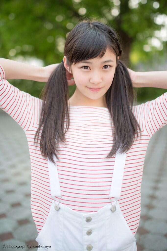 女の子の“寝起き姿”を集めた写真集『寝起き女子』が話題