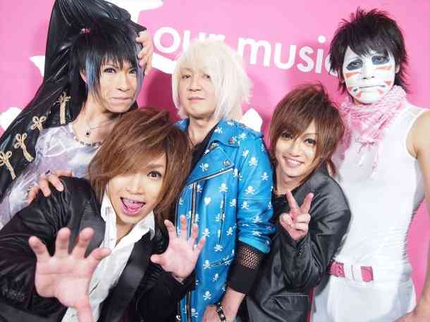 ゴールデンボンバーがフジテレビ系「僕らの音楽」で全曲生演奏！浅倉大介らがサポート
