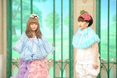 大島優子＆板野友美の“双子コーデ”にファン歓喜「めっちゃ可愛い」