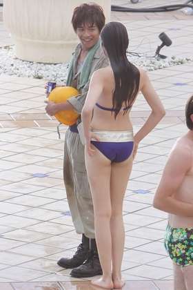 菜々緒、映画「神様はバリにいる」でセクシービキニ姿を惜しげもなく披露