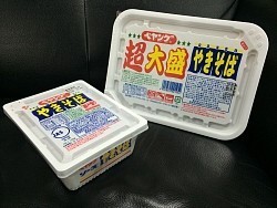ペヤング:まるか食品　全商品の生産と販売を中止 - 毎日新聞