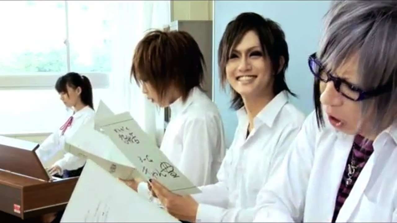 ゴールデンボンバー「また君に番号を聞けなかった」FULL PV【GOLDEN BOMBER】 - YouTube