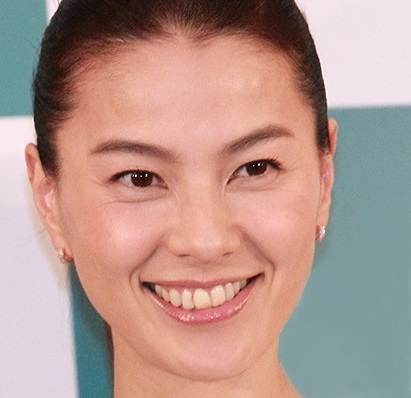 江角マキコが