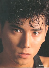 つり目の男性が好きな方！