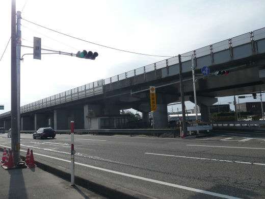 前方に割り込んで車止め殴打、切り付け　白山、野々市、金沢市の国道８号で連続襲撃「けんかがしたい」「殺すぞ」