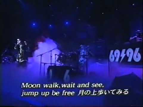 コーネリアス MOONWALK - YouTube