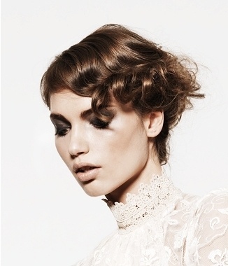   短い髪のブライダルヘア